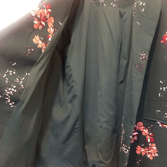 Forest green blazer with floral detail - Picture 3 of 5
